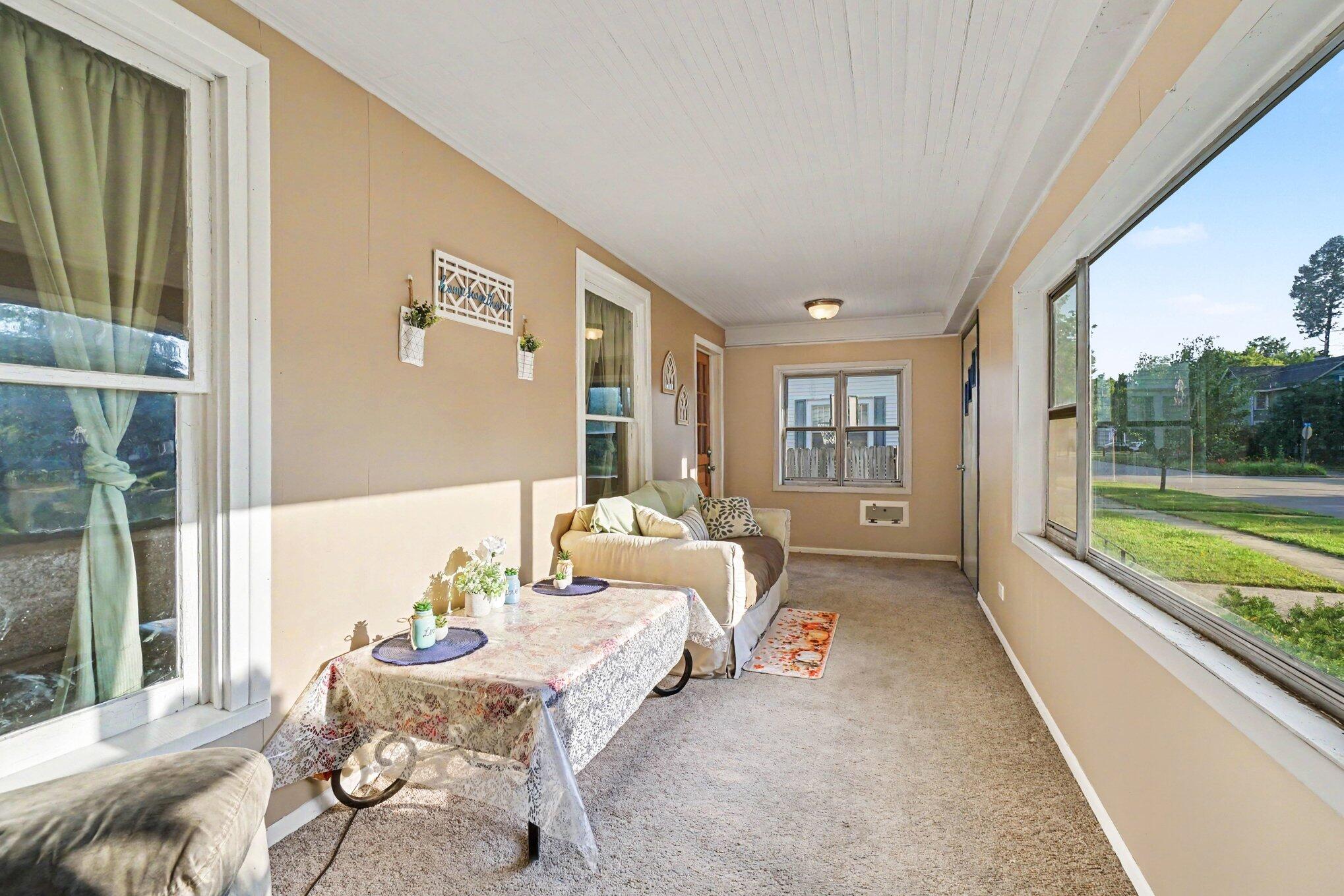 418 Elm Street Three Rivers, MI 49093 - Photo 13 of 25 Front 3 Seasons Room
