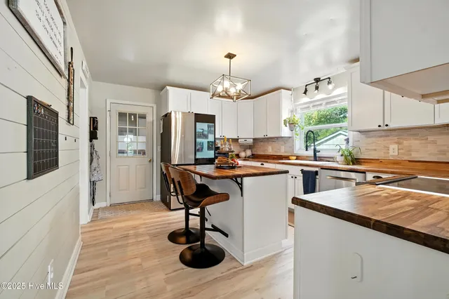 $473,000 | 579 Tulls Creek Road, Moyock, NC 27958