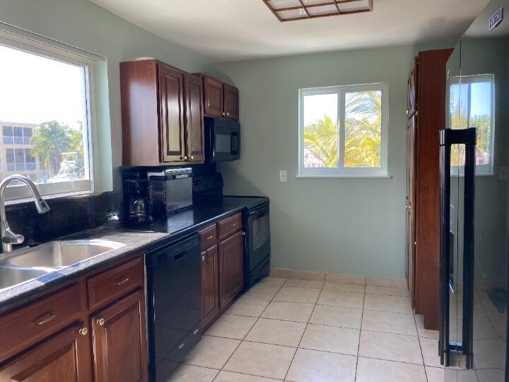 125 3rd Lane Key Largo, FL 33037 - Photo 9 of 24 Kitchen