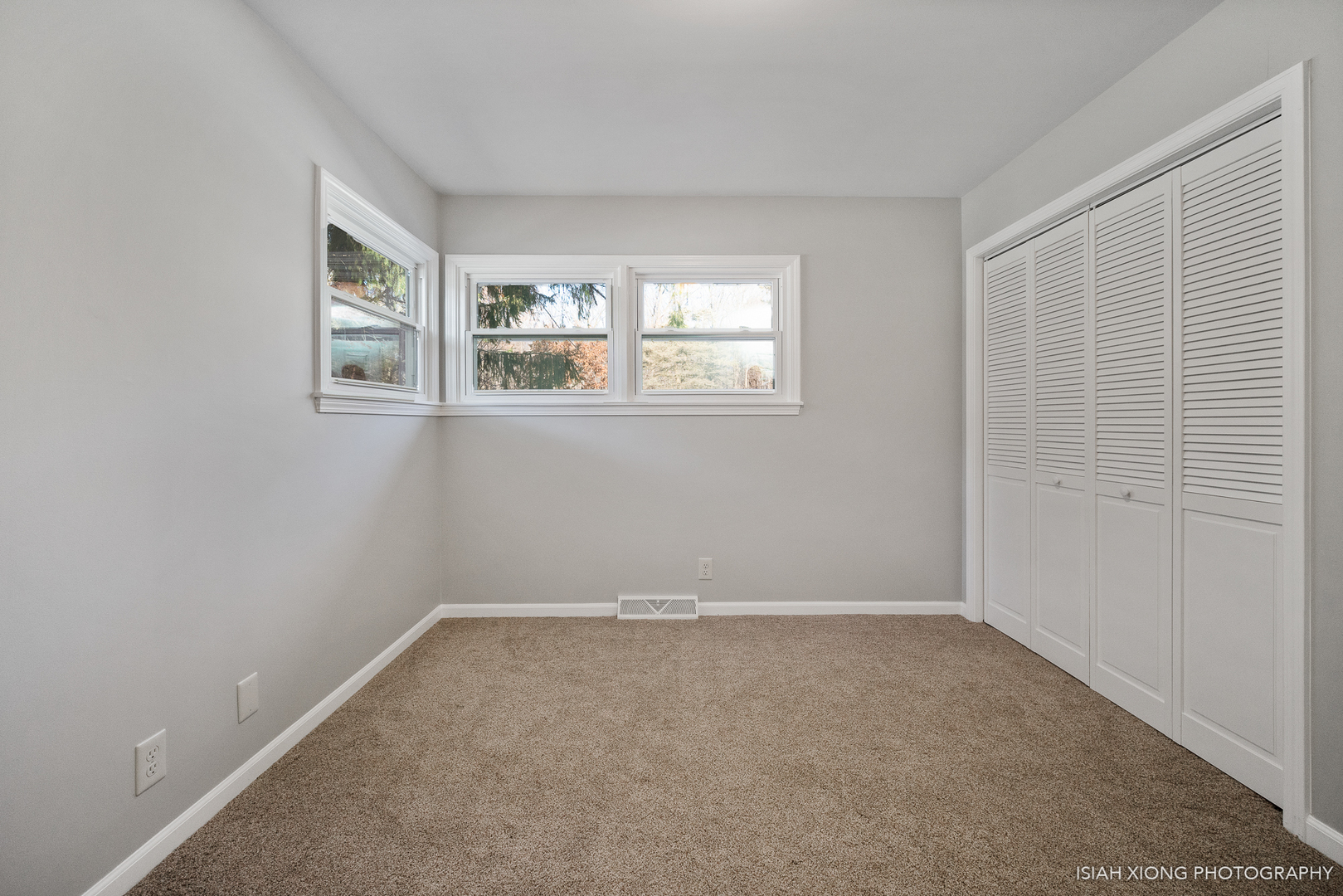 2S203 Green Road Elburn, IL 60119 - Photo 14 of 30 a room that has a window in it