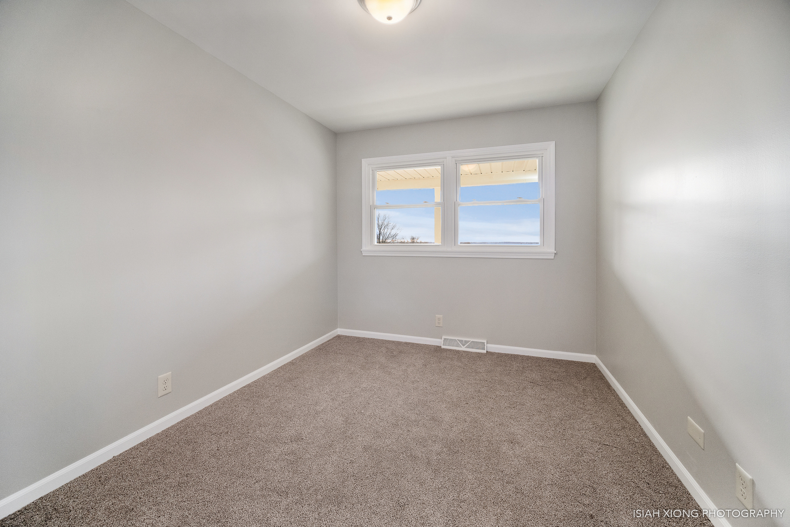 2S203 Green Road Elburn, IL 60119 - Photo 10 of 30 an empty room with a window