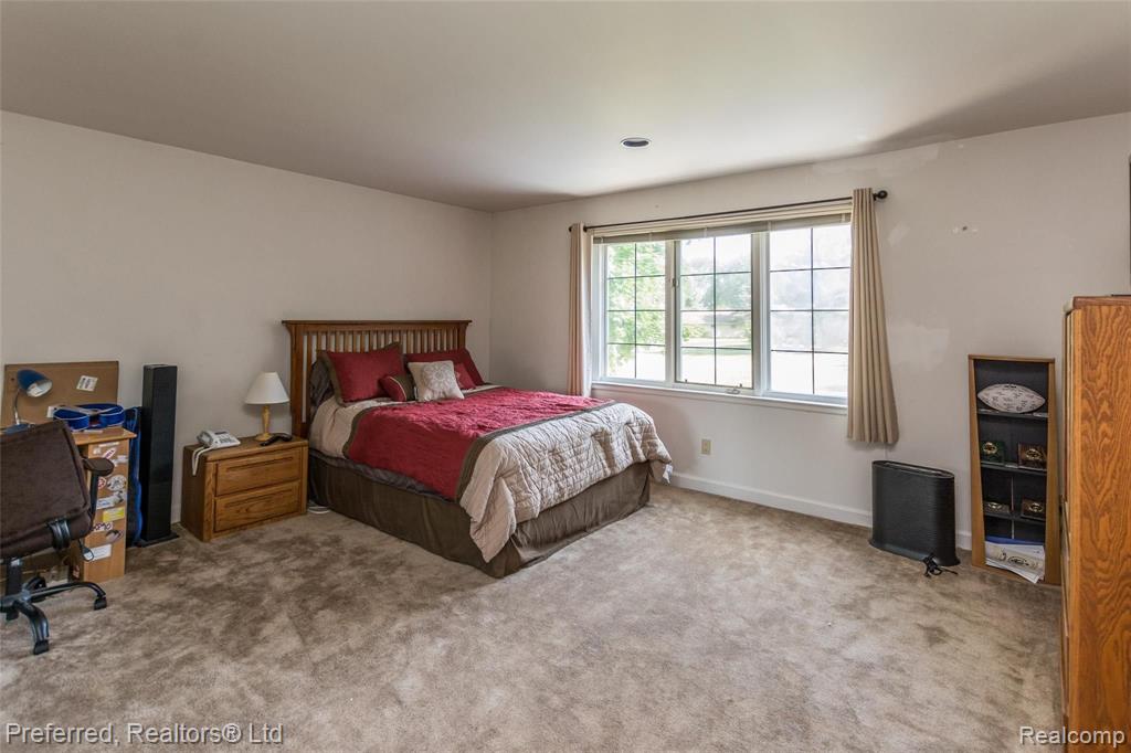 34015 Lyncroft Street Farmington Hills, MI 48331 - Photo 17 of 34