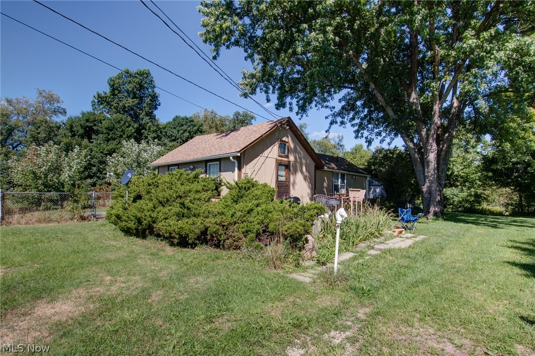 12676 Main Market Road Burton, OH 44021 - Photo 20 of 24