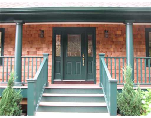 10 Cove Road Narragansett, RI 02882 - Photo 2 of 12 Exterior Front.