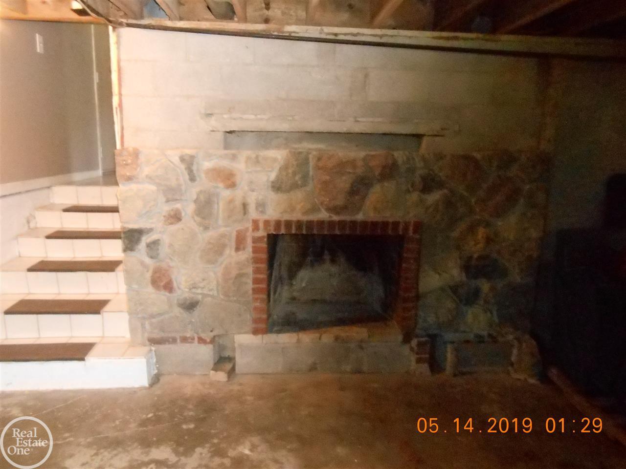 8090 Yale Road Avoca, MI 48006 - Photo 28 of 34 31379922-28.JPG