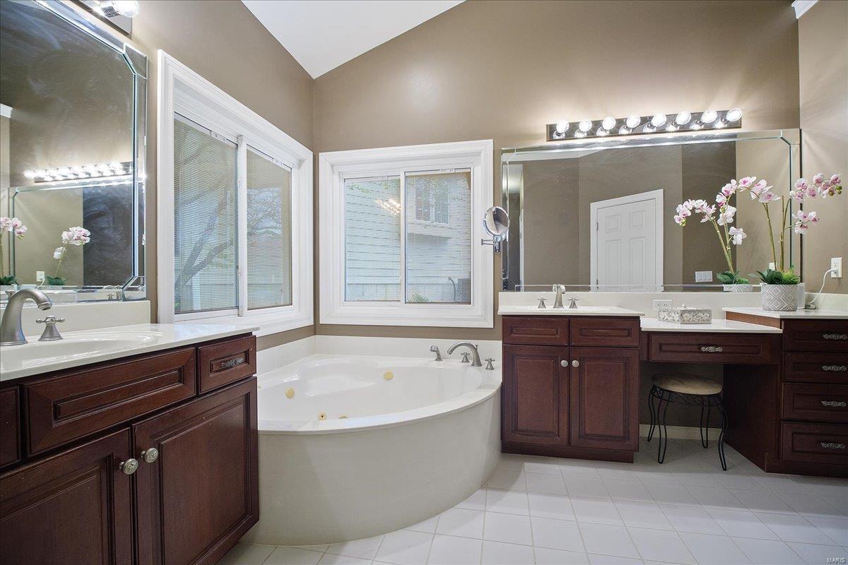 49 Picardy Hill Drive Chesterfield, MO 63017 - Photo 20 of 46