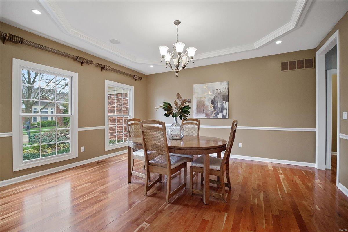 49 Picardy Hill Drive Chesterfield, MO 63017 - Photo 3 of 46