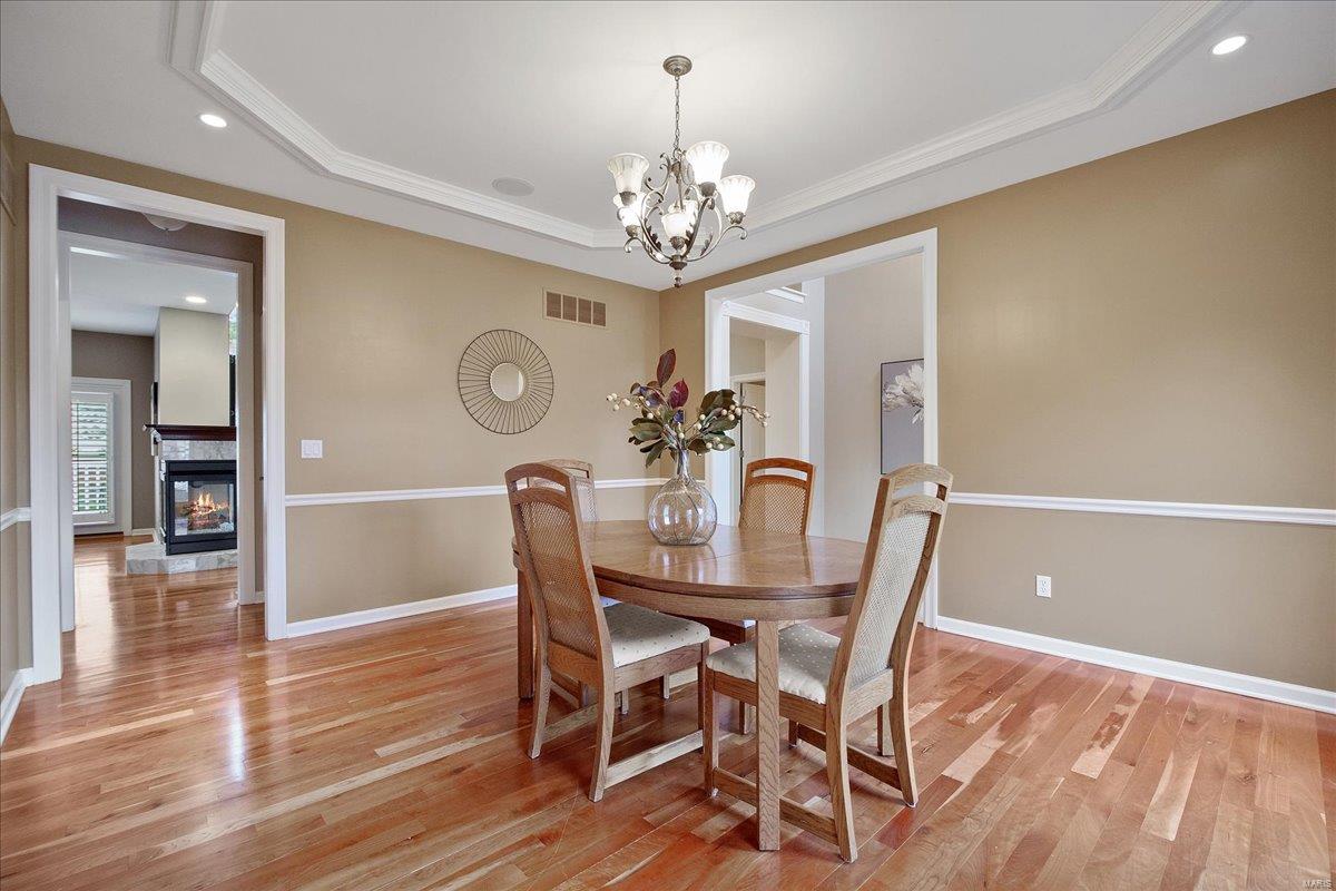 49 Picardy Hill Drive Chesterfield, MO 63017 - Photo 4 of 46