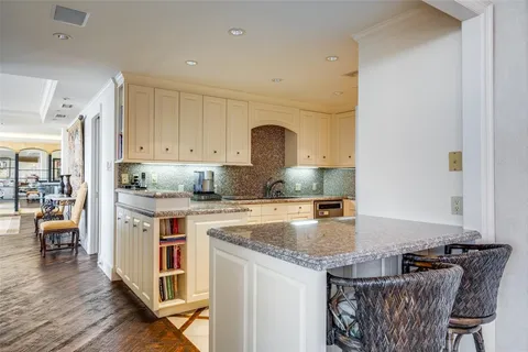 $925,000 | 5200 Keller Springs Road, Unit 1424 & 1426, Dallas, TX 75248