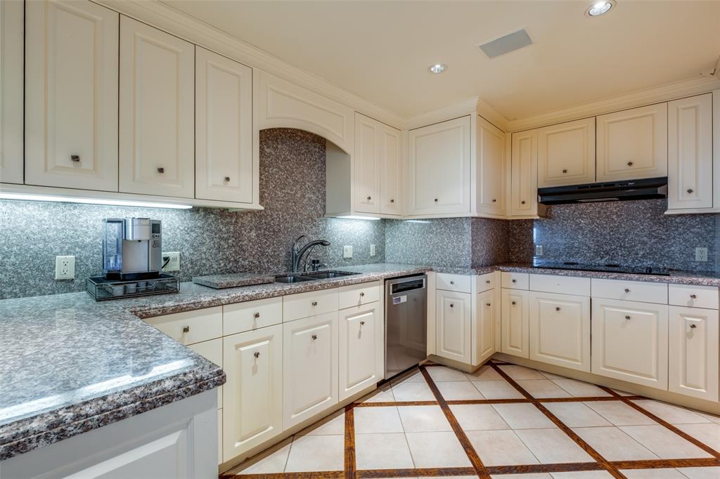 5200 Keller Springs Road, Unit 1424 & 1426 Dallas, TX 75248 - Photo 10 of 20