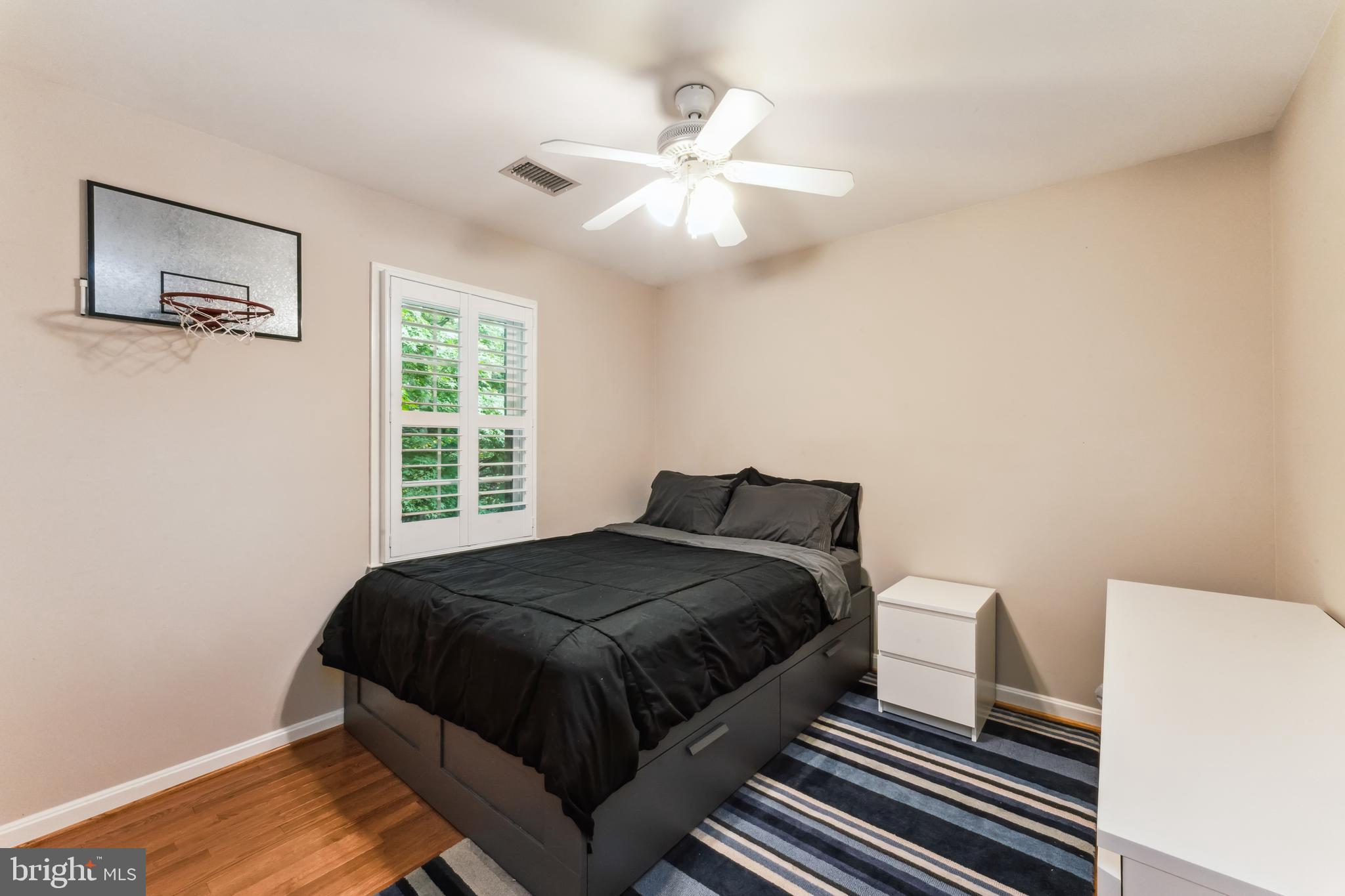2807 Bree Hill Road Oakton, VA 22124 - Photo 14 of 29 Gallery Image 14