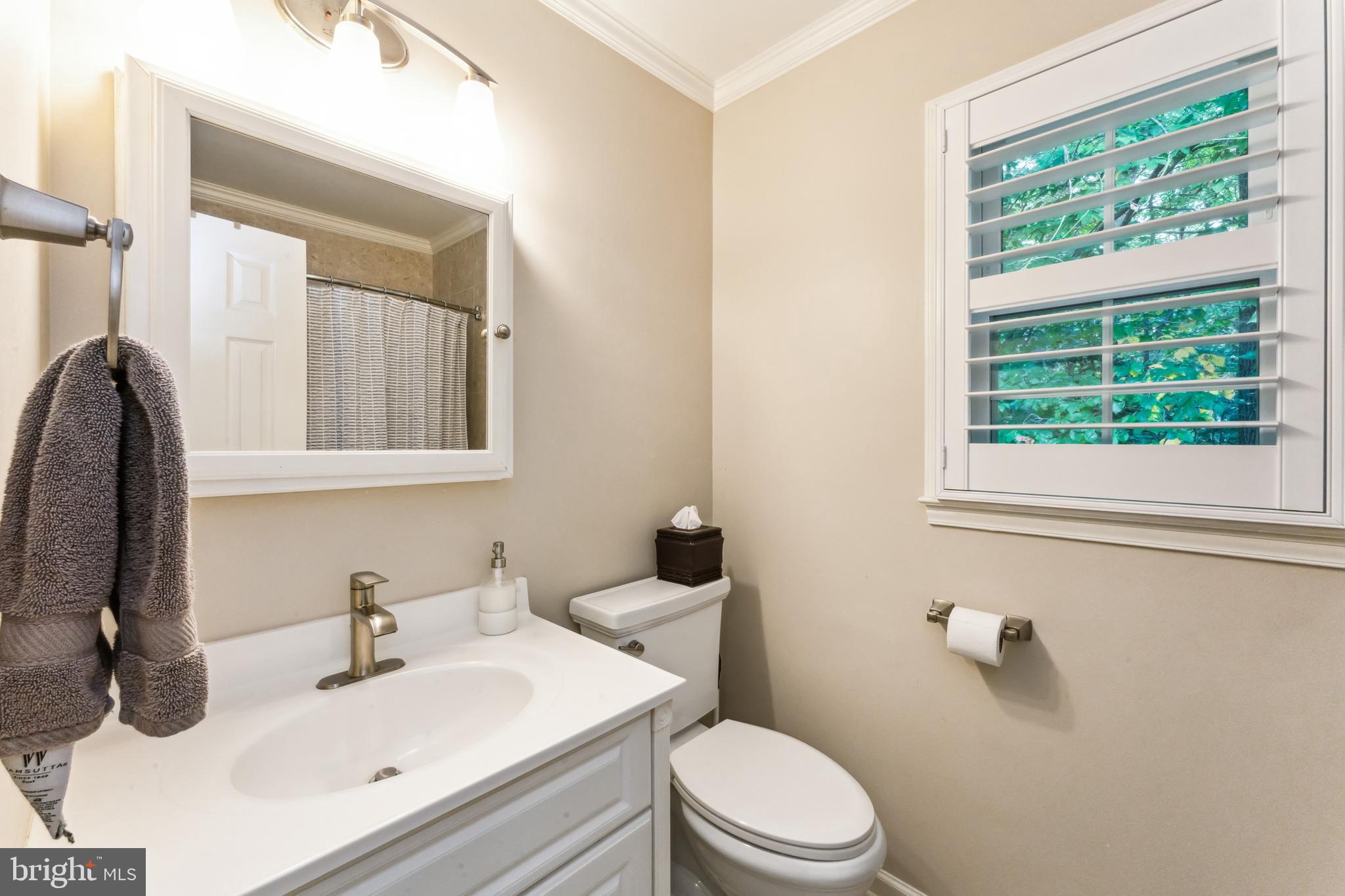 2807 Bree Hill Road Oakton, VA 22124 - Photo 18 of 29 Gallery Image 18