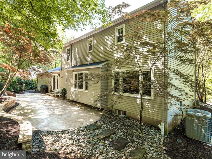 2807 Bree Hill Road Oakton, VA 22124 - Photo 23 of 29 Gallery Image 23