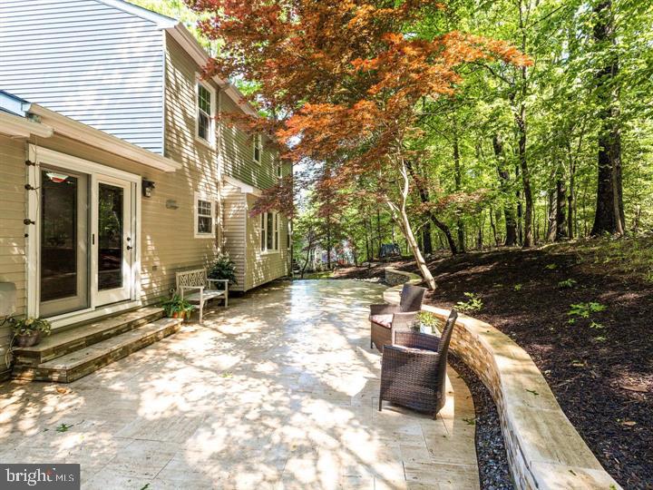 2807 Bree Hill Road Oakton, VA 22124 - Photo 25 of 29 Gallery Image 25