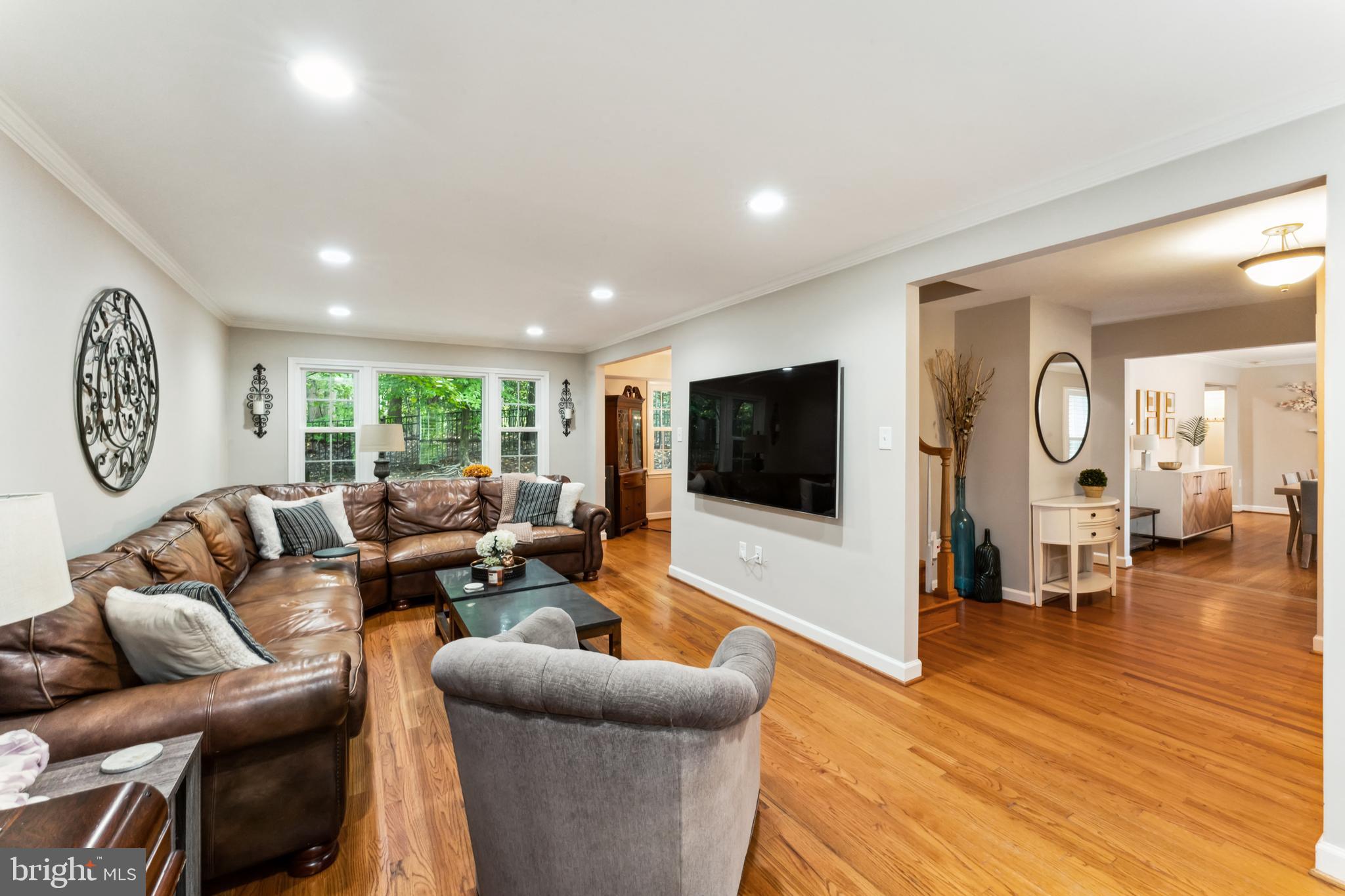 2807 Bree Hill Road Oakton, VA 22124 - Photo 6 of 29 Gallery Image 6