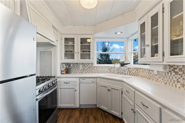 $699,999 | 347 Emerald Drive, Lake Arrowhead, CA 92352