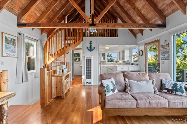 $699,999 | 347 Emerald Drive, Lake Arrowhead, CA 92352