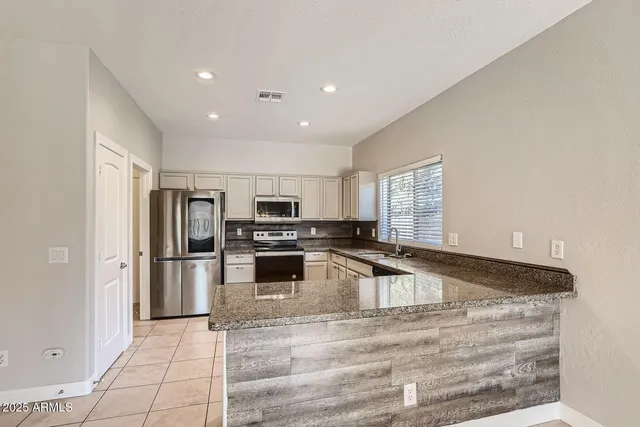 $2,040 | 13723 West Maui Lane, Surprise, AZ 85379
