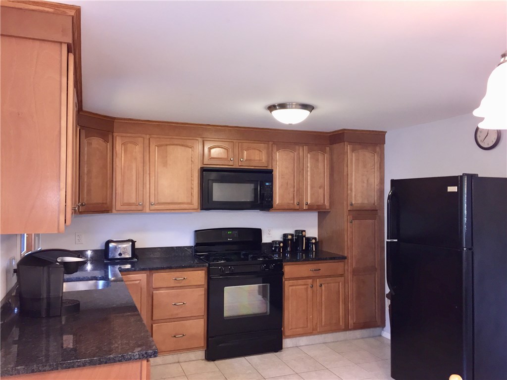 4 Eleanor Drive Coventry, RI 02816 - Photo 11 of 27