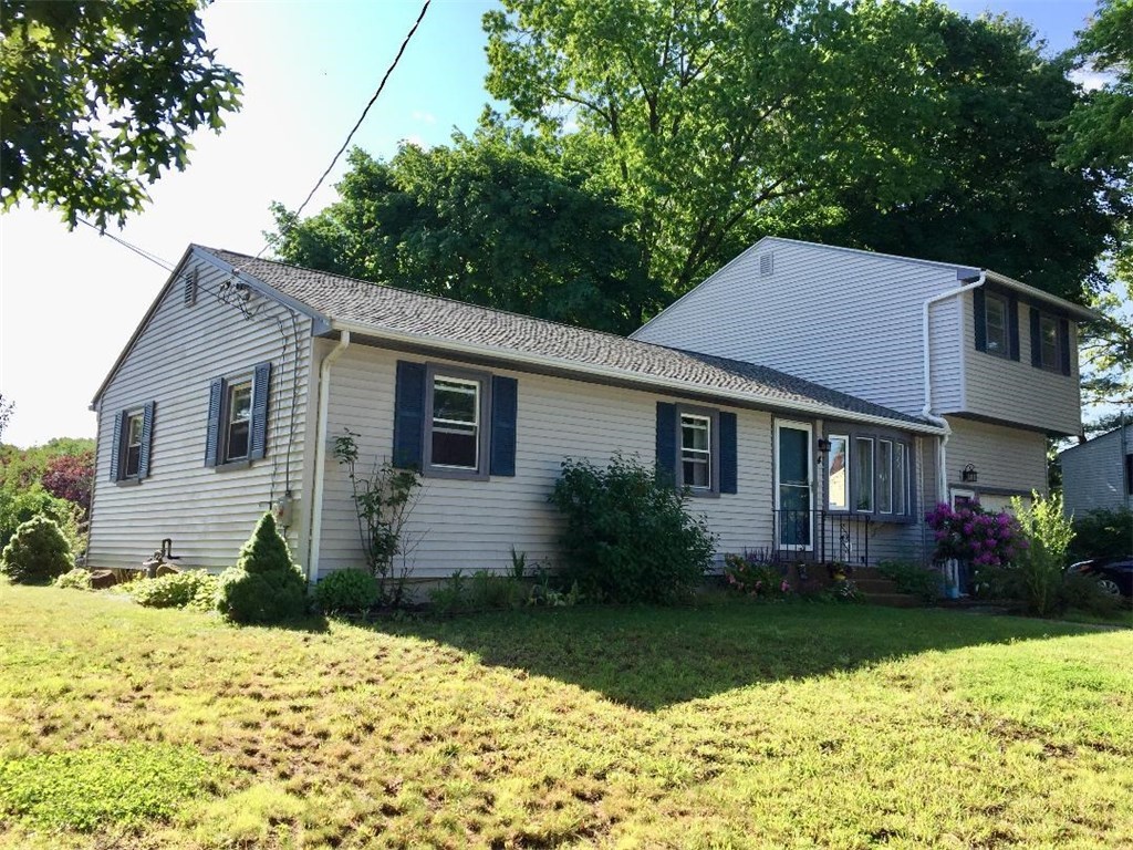 4 Eleanor Drive Coventry, RI 02816 - Photo 5 of 27