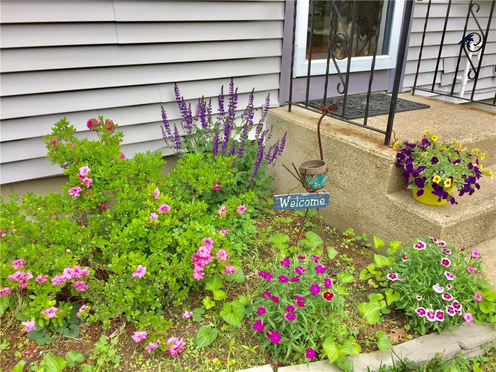 4 Eleanor Drive Coventry, RI 02816 - Photo 6 of 27