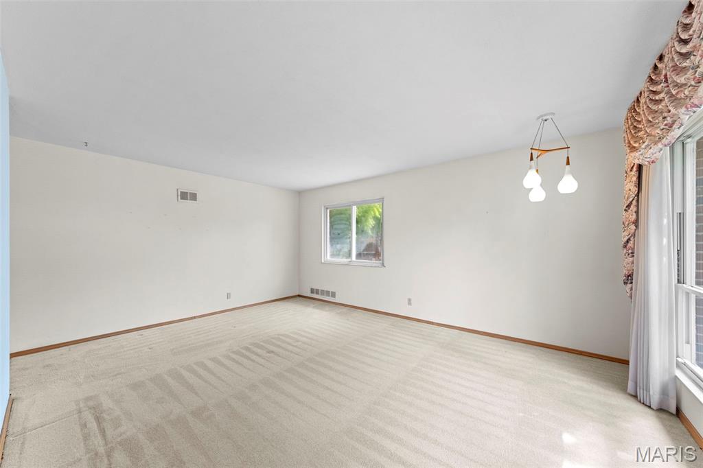 3223 Lin Tel Road St. Louis, MO 63125 - Photo 5 of 39 Gallery Image 5
