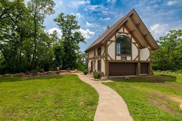 $859,900 | W11333 862nd Street, River Falls, WI 54022