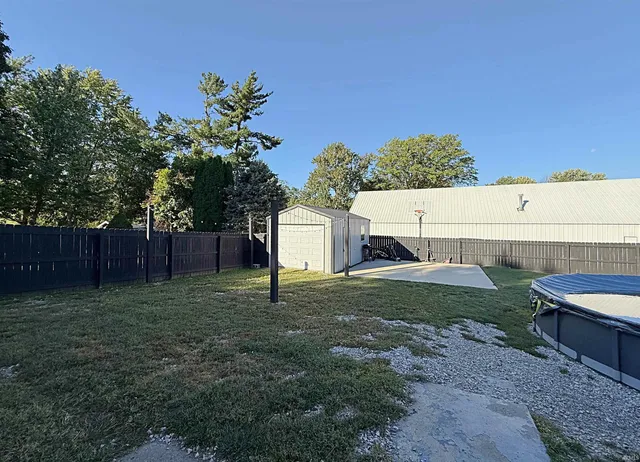 $179,900 | 705 Southwest 1st Street, Washington, IN 47501