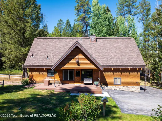 $899,000 | 627 Grandview Drive, Alpine, WY 83128
