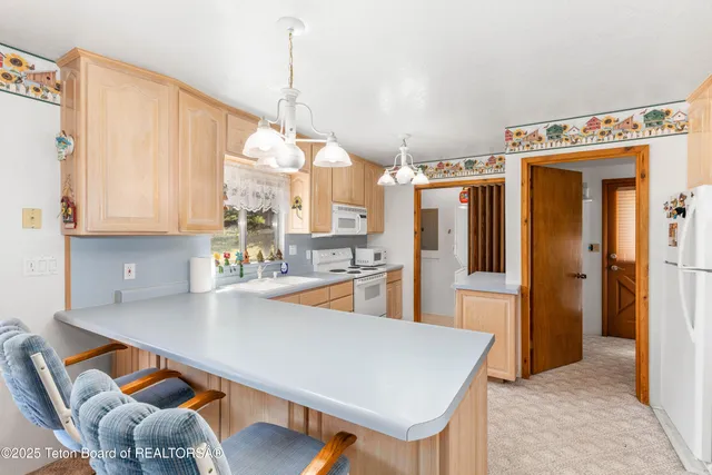 $899,000 | 627 Grandview Drive, Alpine, WY 83128