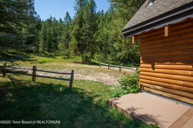 $899,000 | 627 Grandview Drive, Alpine, WY 83128