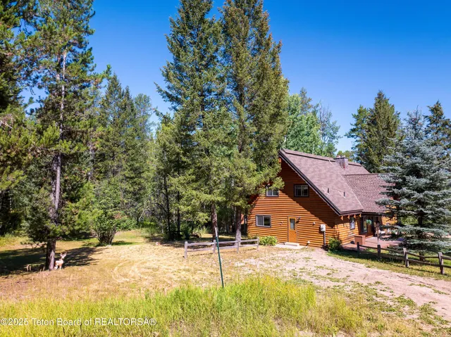$899,000 | 627 Grandview Drive, Alpine, WY 83128