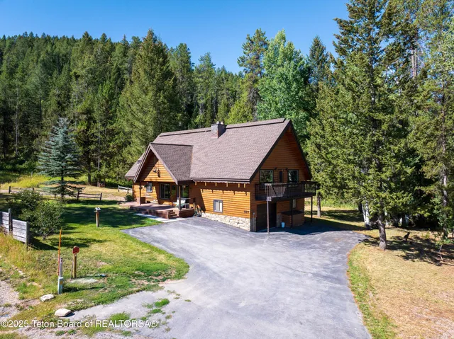 $899,000 | 627 Grandview Drive, Alpine, WY 83128