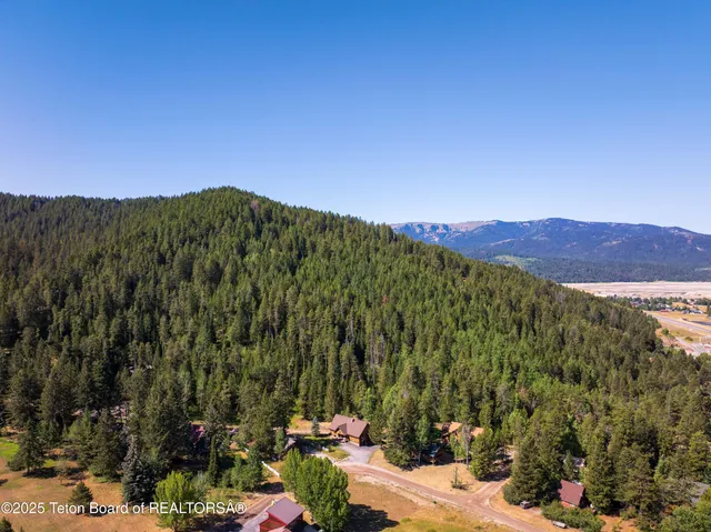 $899,000 | 627 Grandview Drive, Alpine, WY 83128