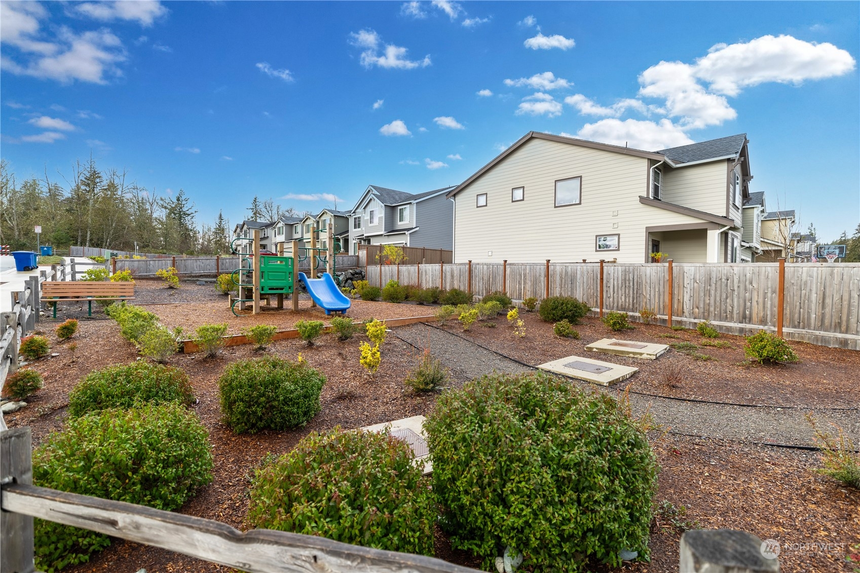 1341 Cascade Street Sultan, WA 98294 - Photo 36 of 39 a view of a basket ball ground