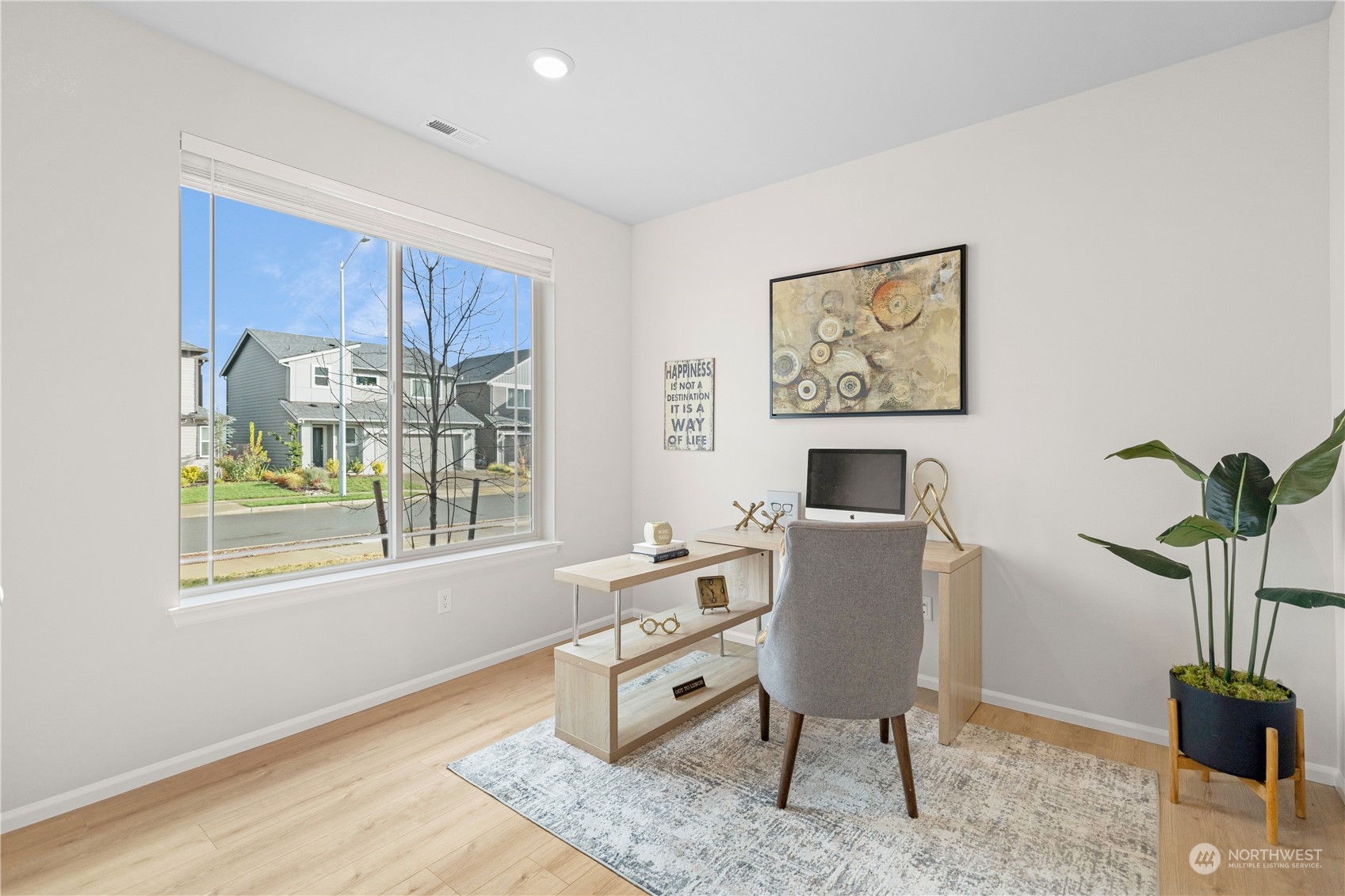 1341 Cascade Street Sultan, WA 98294 - Photo 4 of 39 a workspace with furniture and a potted plant