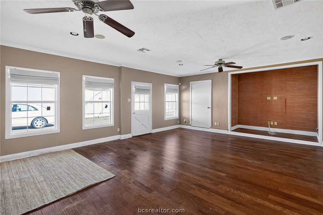 607 South Haswell Drive Bryan, TX 77803 - Photo 15 of 50