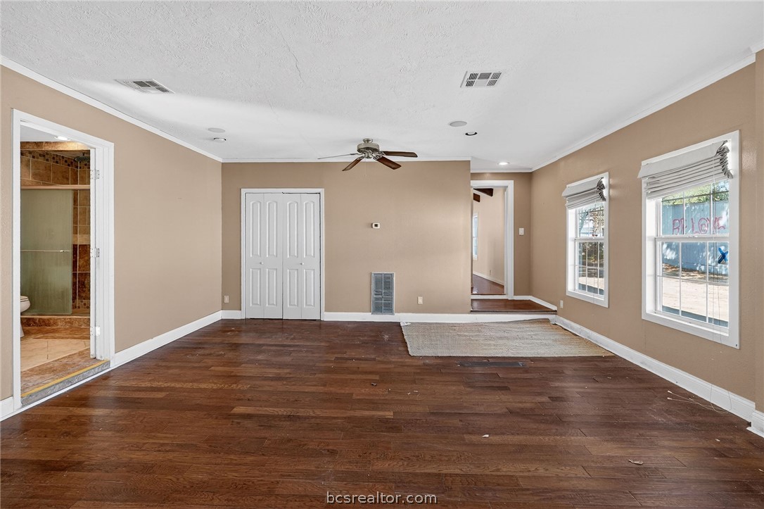 607 South Haswell Drive Bryan, TX 77803 - Photo 16 of 50