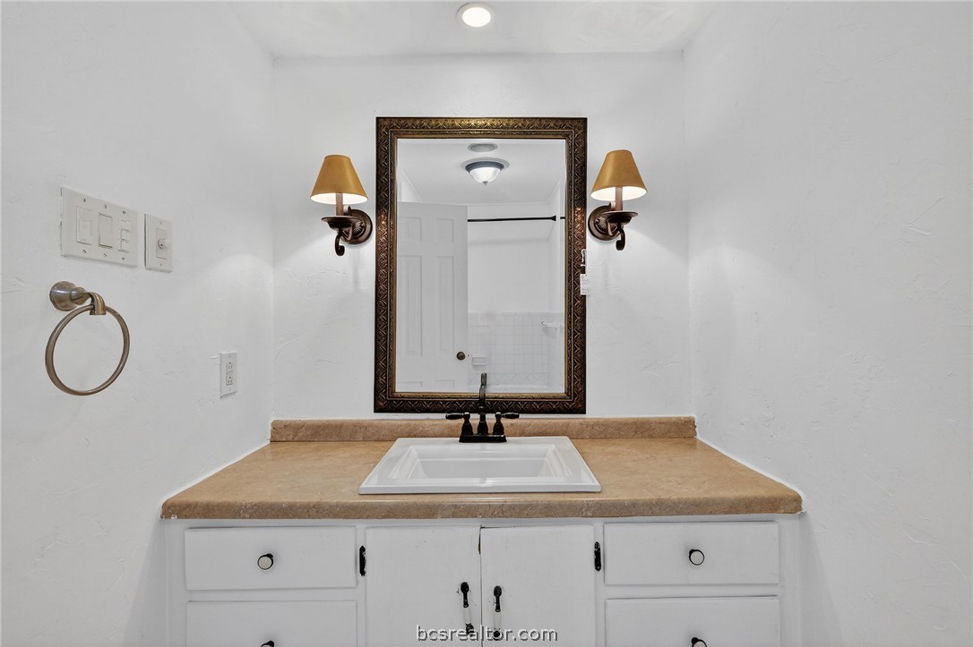 607 South Haswell Drive Bryan, TX 77803 - Photo 19 of 50