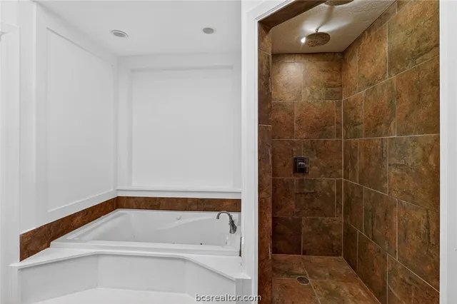 $499,900 | 607 South Haswell Drive, Bryan, TX 77803