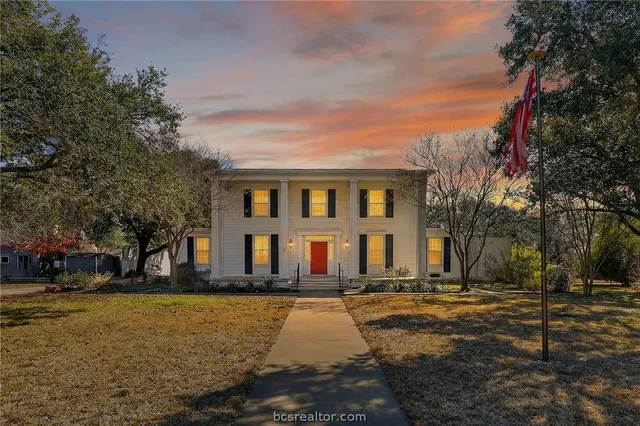 $499,900 | 607 South Haswell Drive, Bryan, TX 77803