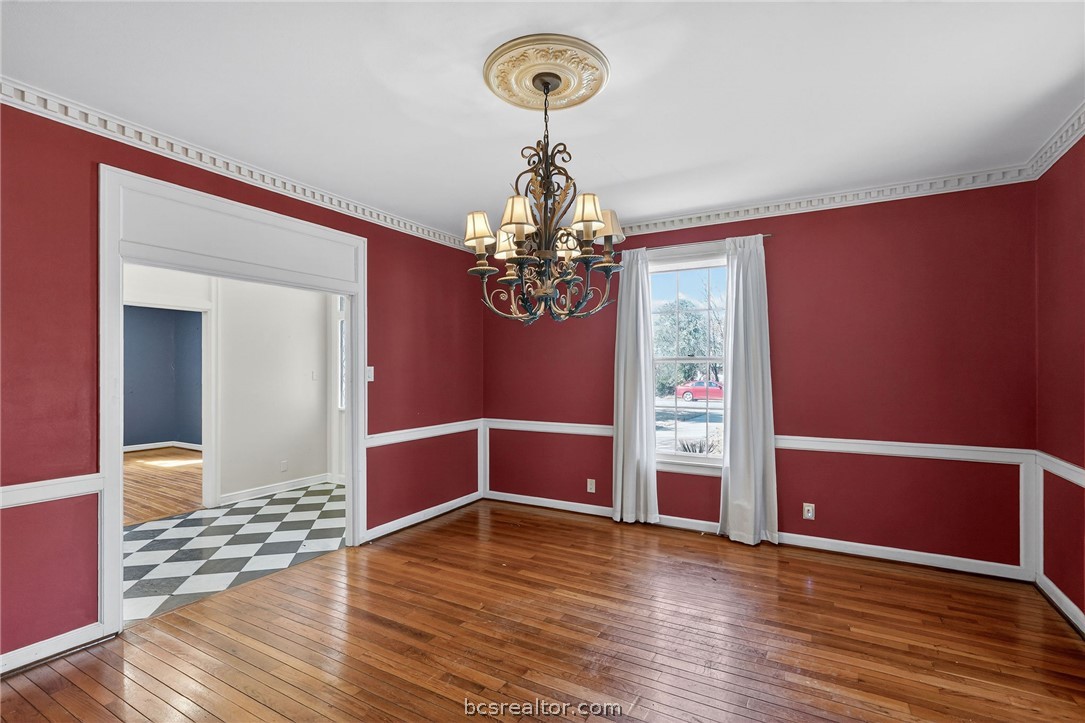 607 South Haswell Drive Bryan, TX 77803 - Photo 5 of 50