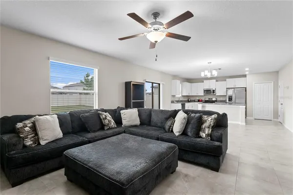 $2,600 | 7109 Paradise Island Court, Sun City Center, FL 33573