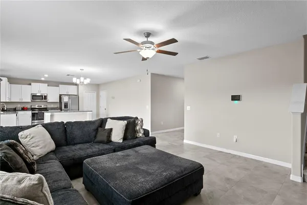 $2,600 | 7109 Paradise Island Court, Sun City Center, FL 33573