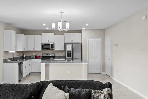 $2,600 | 7109 Paradise Island Court, Sun City Center, FL 33573