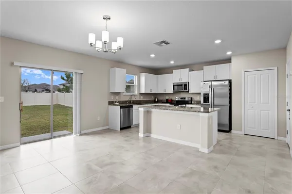 $2,600 | 7109 Paradise Island Court, Sun City Center, FL 33573