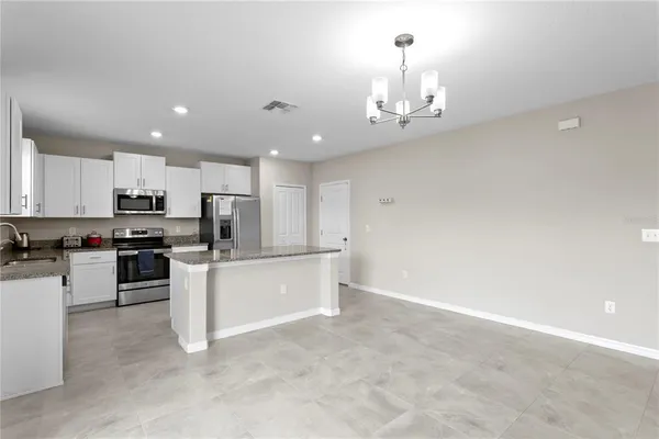 $2,600 | 7109 Paradise Island Court, Sun City Center, FL 33573