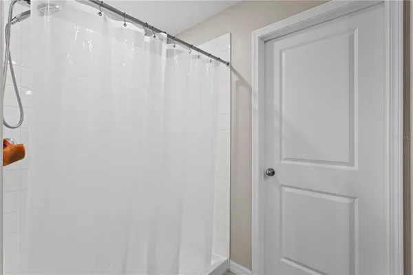 $2,600 | 7109 Paradise Island Court, Sun City Center, FL 33573