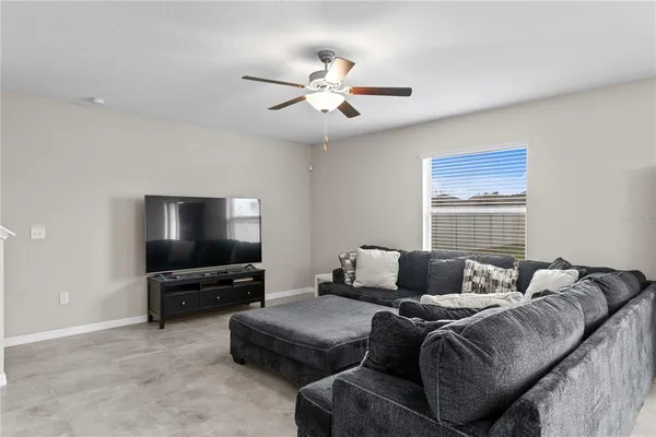 $2,600 | 7109 Paradise Island Court, Sun City Center, FL 33573
