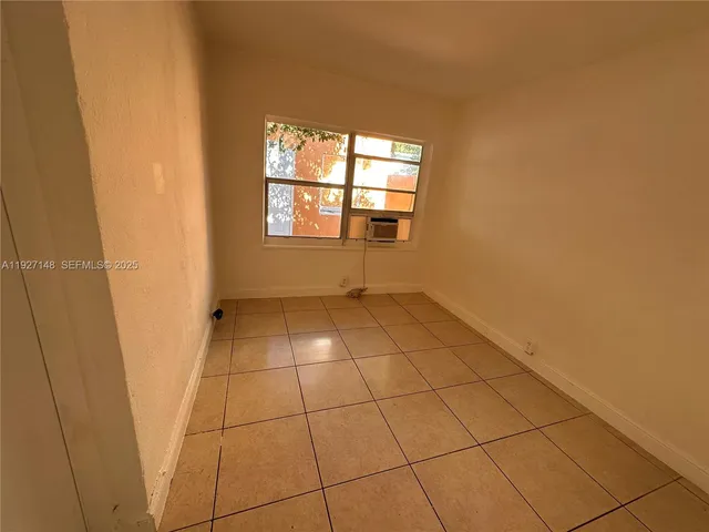 a view of a livingroom with an empty space